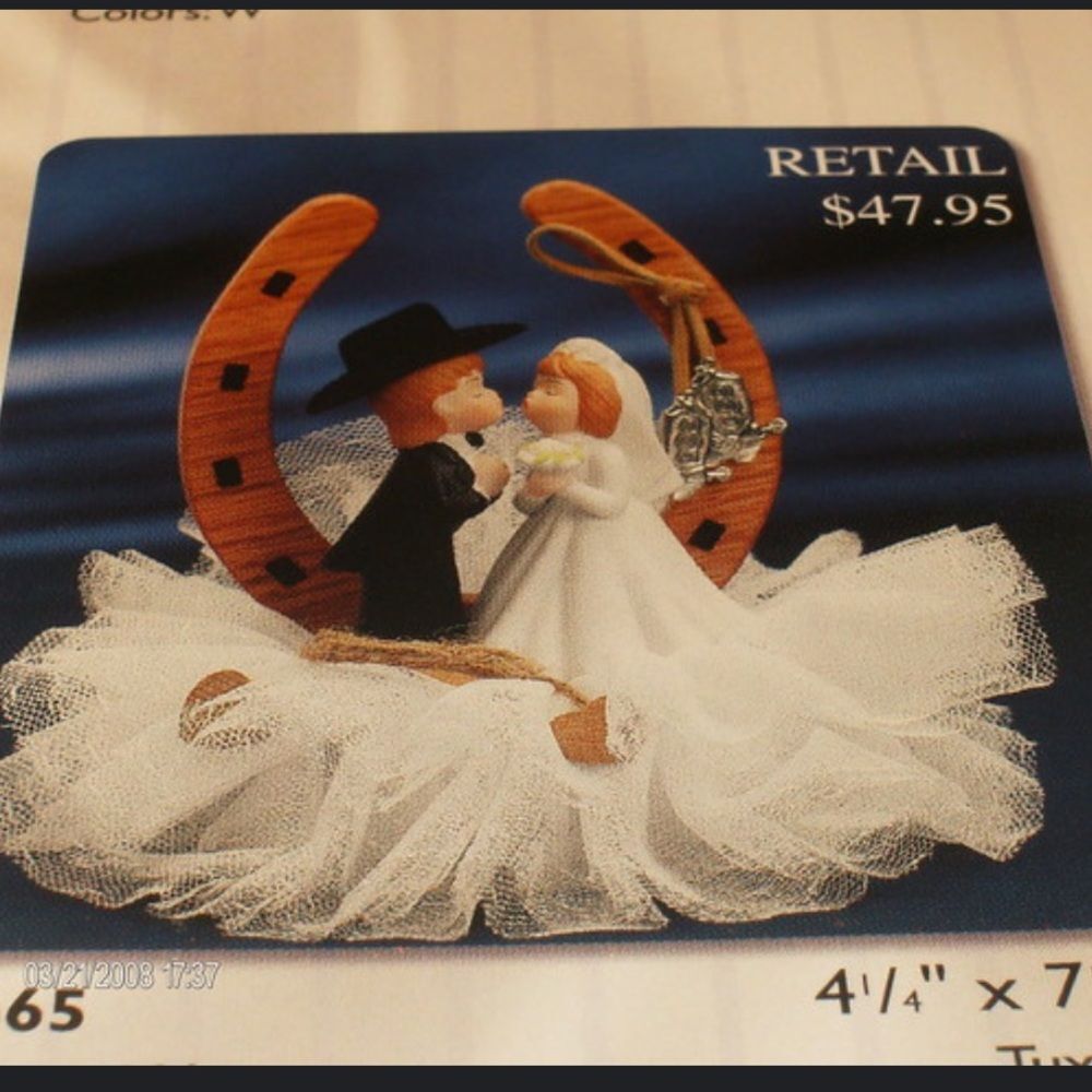 Cowboy/Cowgirl wedding cake topper! Pre loved in good condition! - Picture 2 of 3